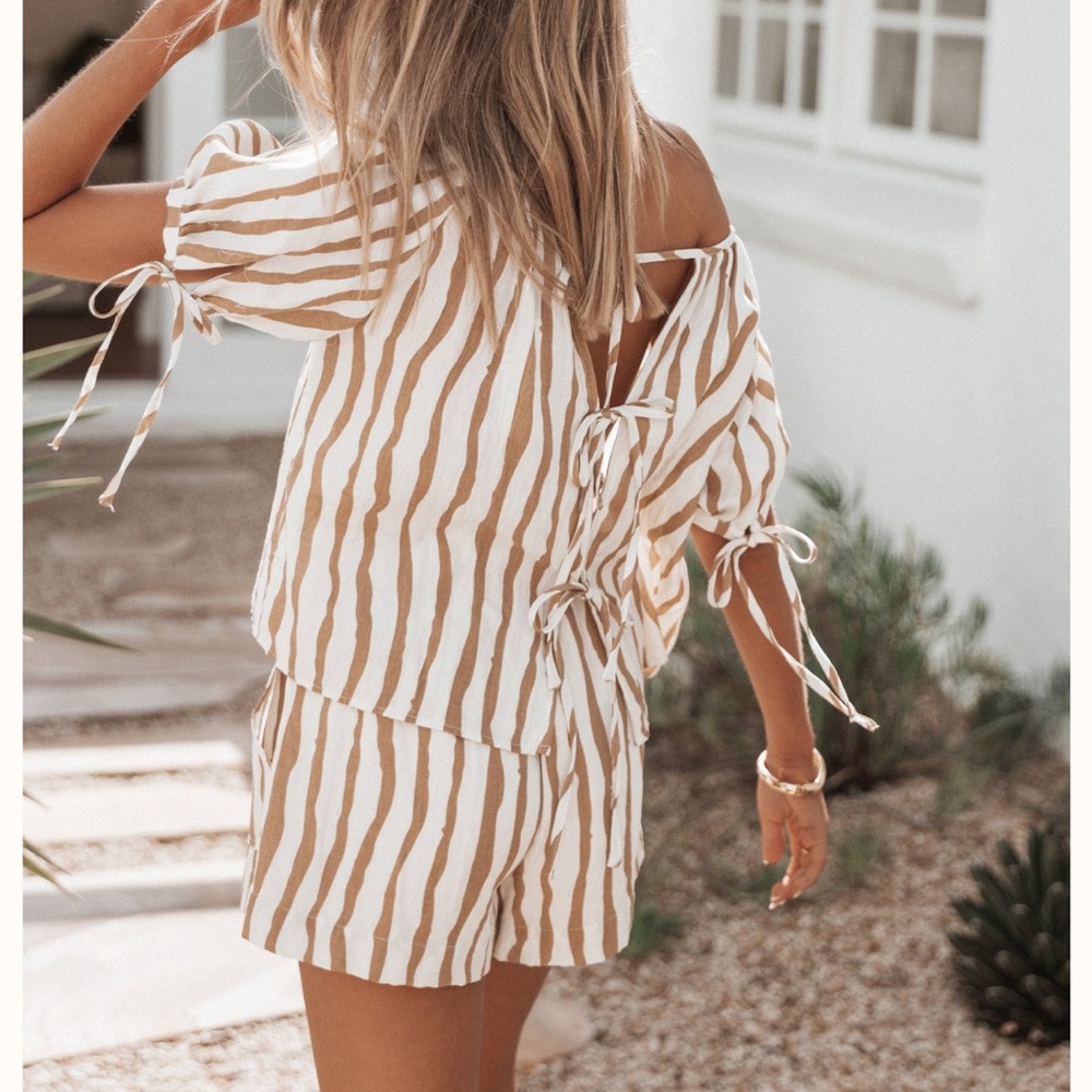 Petal & Pup Tan and White Tie-Back set